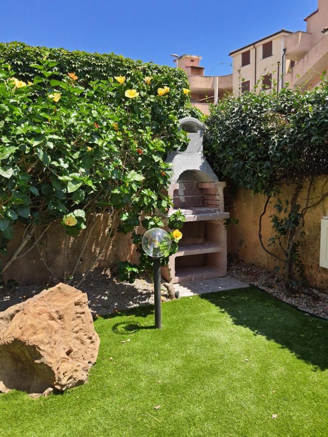 Casa Azzurra Olbia Mare Lägenhet Exteriör bild